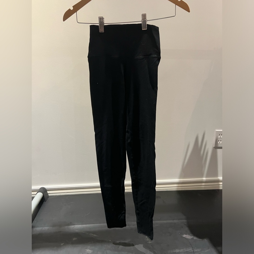 Aritzia - TNA Leggings
